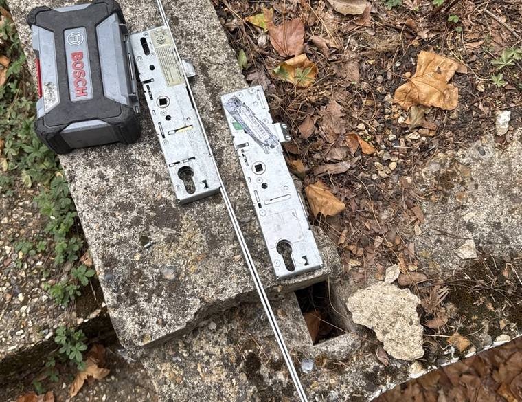 Two multipoint mechanisms replaced, Croydon